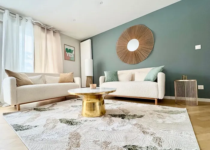 Bright House In Calm And Comfort 펜션
