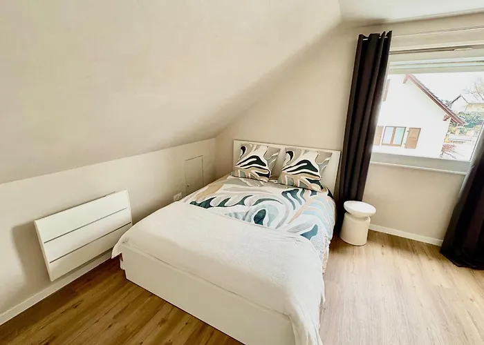 Bright House In Calm And Comfort *