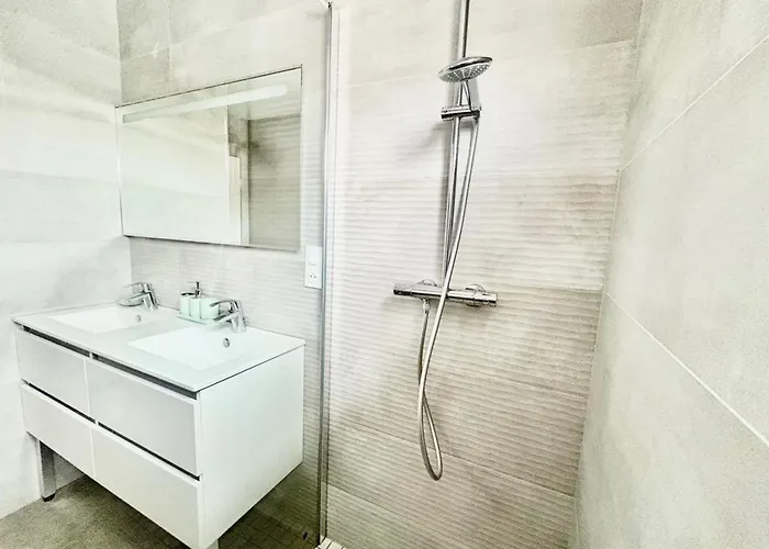 Bright House In Calm And Comfort Nyaraló *