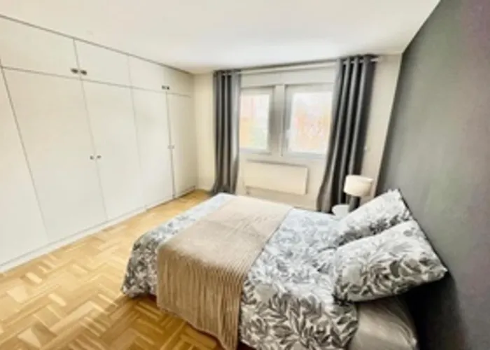 Bright House In Calm And Comfort Nyaraló